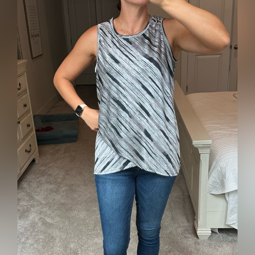 Women’s Apt 9 Sleeveless Chrome Top